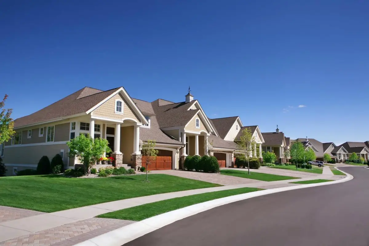 How Safe is This Neighborhood